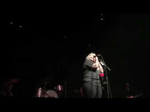 Hard Drinking Woman - Elle King