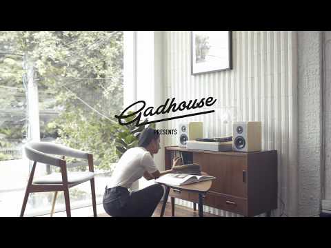 Вініловий програвач Gadhouse Dean в комплекті з акустичними системами Joan (Soft Sand)
