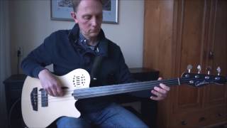 Video thumbnail for KebMo' bass playalong Godin A4 fretless by Bassarie