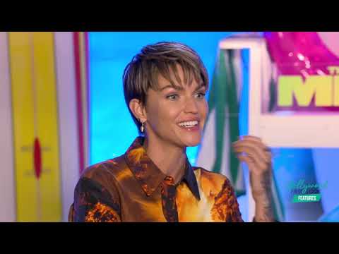 THE MEG - RAINN WILSON talks about if he needs WATER WINGS