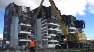 preview picture of video 'Waters Edge Apartments Demolition Ferrymead'