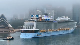 The Cruise Ship Anthem of the Seas arrives in fog