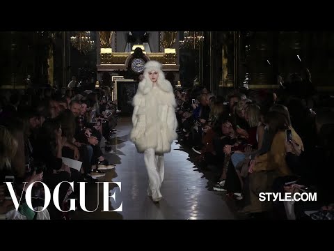 Stella McCartney Fall 2015 Ready-to-Wear - Fashion Show - Style.com