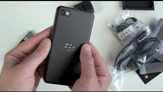 BlackBerry Z10 Smartphone Unboxing