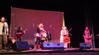 Moulettes - Sing unto Me