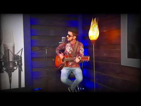 Dama do Vestido longo - André Renner