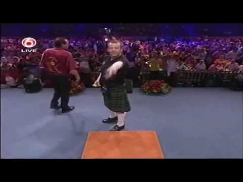 Bobby George vs Les Wallace Duell of 2 Legends, very funny