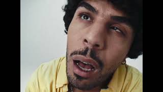 Video zu 'Tach' ansehen Video zu 'Tach' ansehen