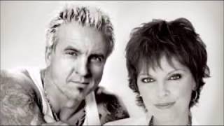 Invincible by Pat Benatar(with lyrics)