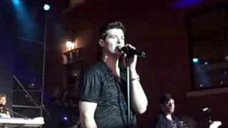 Robin Thicke live &quot;Cocaine &quot; @ TIFF