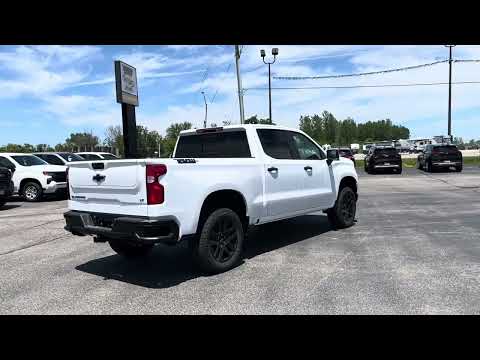 2026 Chevrolet Silverado 1500 Crew Cab Short Box 4-Wheel Drive LT Trail Boss in White for sale at Lally Chevrolet Ltd. in Tilbury, ON