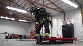 preview picture of video 'Speedway Firefighter Brizendine Completes Lap of Air Consumption Course'