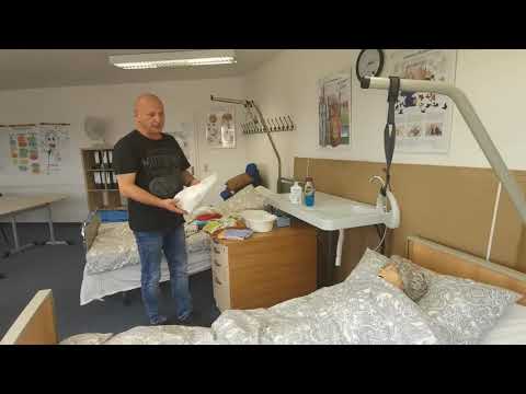 Körperpflege im Bett 1
