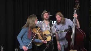 Folk Alley Sessions: The Stray Birds - "My Brother's Hill"