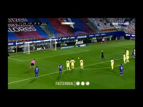 Eibar's Goalkeeper Marko Dmitrović Score A Goal!