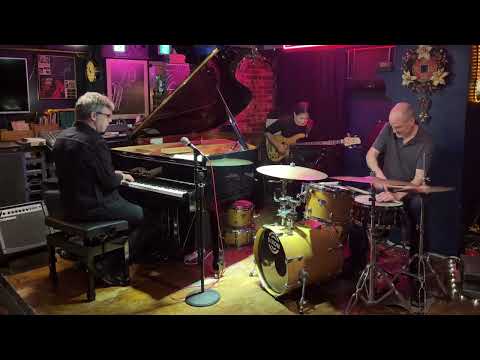 CARAVAN - ANDREW PAGE TRIO