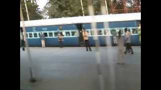 preview picture of video 'Wap 4 Kerala express overtakes WAG 7 Vishakhapatnam'