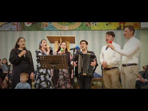 Un grup de frați și surori (Simon Boloca)