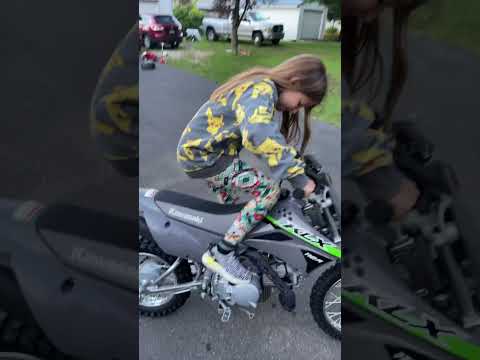 Klx110 cold start 😂 #dirtbike #viralvideo #yz #yz250 #motocross  #pitbike #110