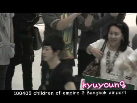 100405 ze:a @ bangkok airport