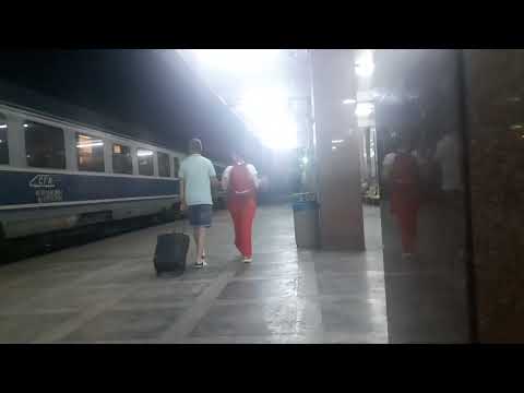 Trenul  IC 551 Bucuresti Nord - Suceava/Iasi pleaca din Gara Bacau (16.07.2023)