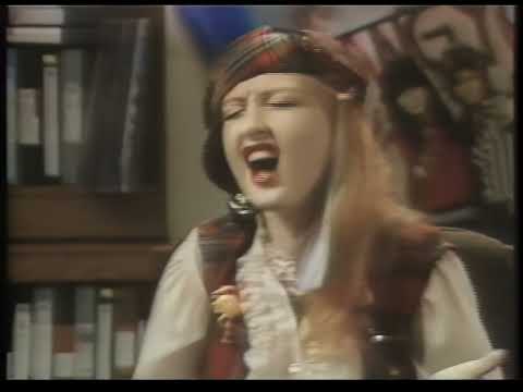 Cyndi Lauper - He's So Unusual - MTV Music News