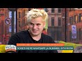 Vloggerul Zbîr I A Făcut Cadou O Maşină Prietenului Său
