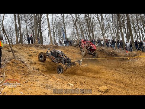 ROCK BOUNCERS BATTLE A SLICK SANDSTONE ROCK LEDGE TWO AT A TIME OUTLAW OFFROAD RACING BLUE HOLLER