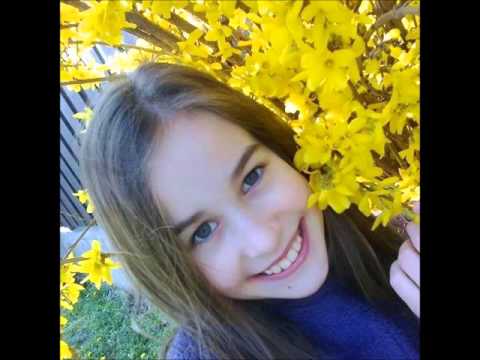 Molnár Fanni:Volt egy régi december - YouTube