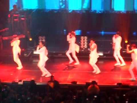 131116 Infinite OGS NYC- Dashi Dorawa (come back again)