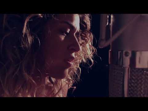 Linnea Samia Khalil - Jag vet hur du smakar LIVE Studio Birgit