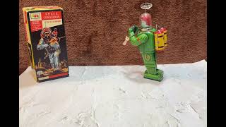 Download lagu 60s Daiya Green Space Conqueror Vintage Tin Toy mp3
