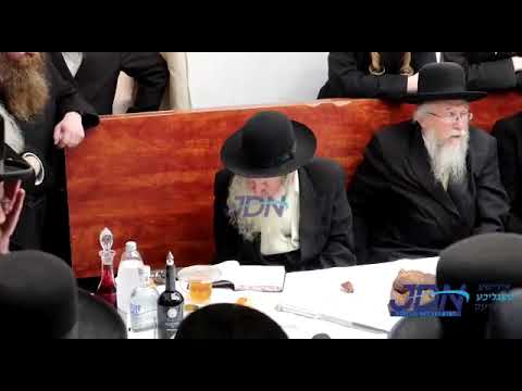 Amshenover Rebbe Conducting Yahrtzeit Tish For His Grandfather