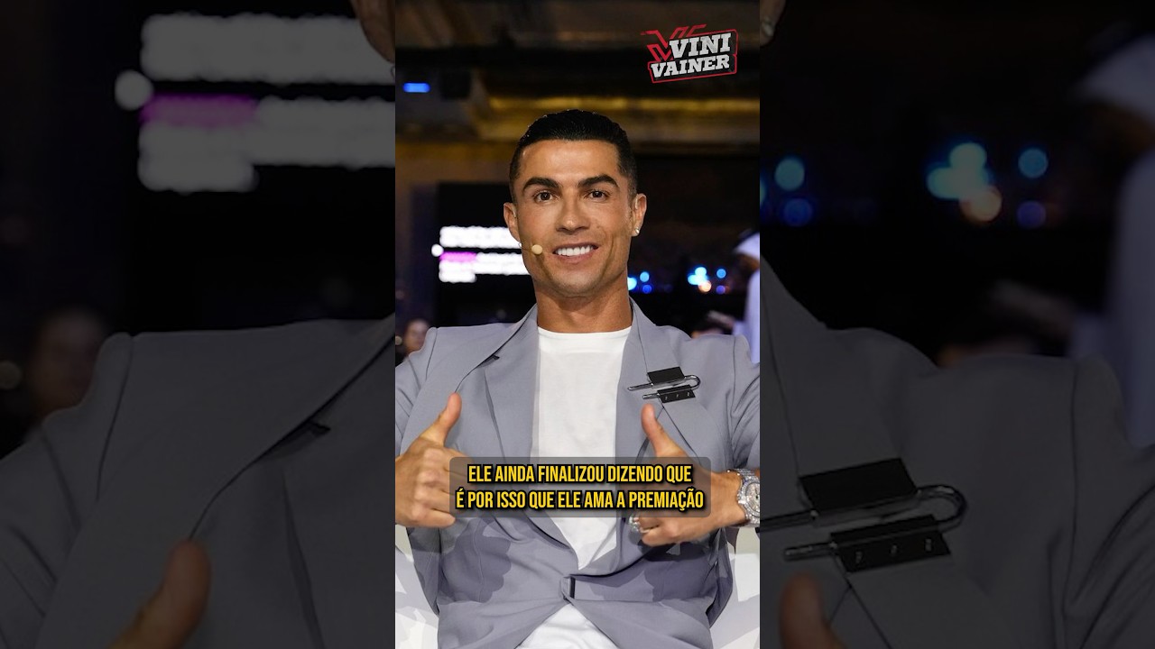 CRISTIANO RONALDO DETONA A BOLA DE OURO #shorts