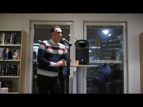 Massood Moaf inleder "Mosspoeternas öppna scen" på Sävja kulturcentrum