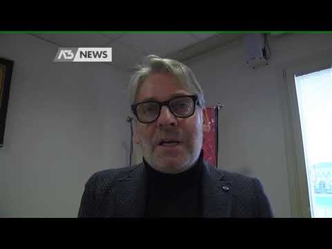 PAPA' IRROMPE IN CLASSE E AGGREDISCE L'INSEGNANTE