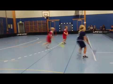 Adam Pettersson gör snyggt zorromål. Ale Ibf P-08