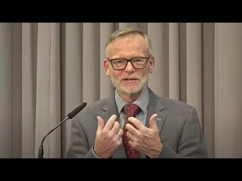 02.06.2021 Norbert Rose: Eine Wohngemeinschaft mit Dachschaden (Spr. 19)