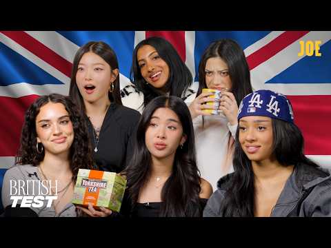 KATSEYE 爆笑挑戰英式測驗！香腸捲、泡茶全來，過程太有趣啦！ (KATSEYE Hilariously Take On The British Test Trying Sausage Rolls, Tea Making & More)