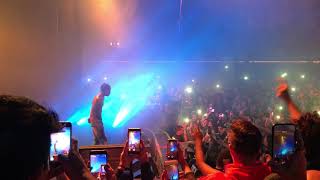 Travis Scott performs “DUBAI SHIT” for the first time!