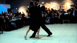 ANDREA  MISSE Y JAVIER RODRIGUEZ  EN LA MILONGA DE ZONA NORTE, SI TANGO