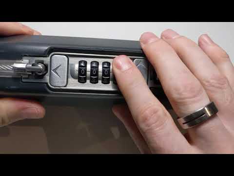 [002]  Master lock Safe - 5900EURD. How a thief could walk away with it without the combination.