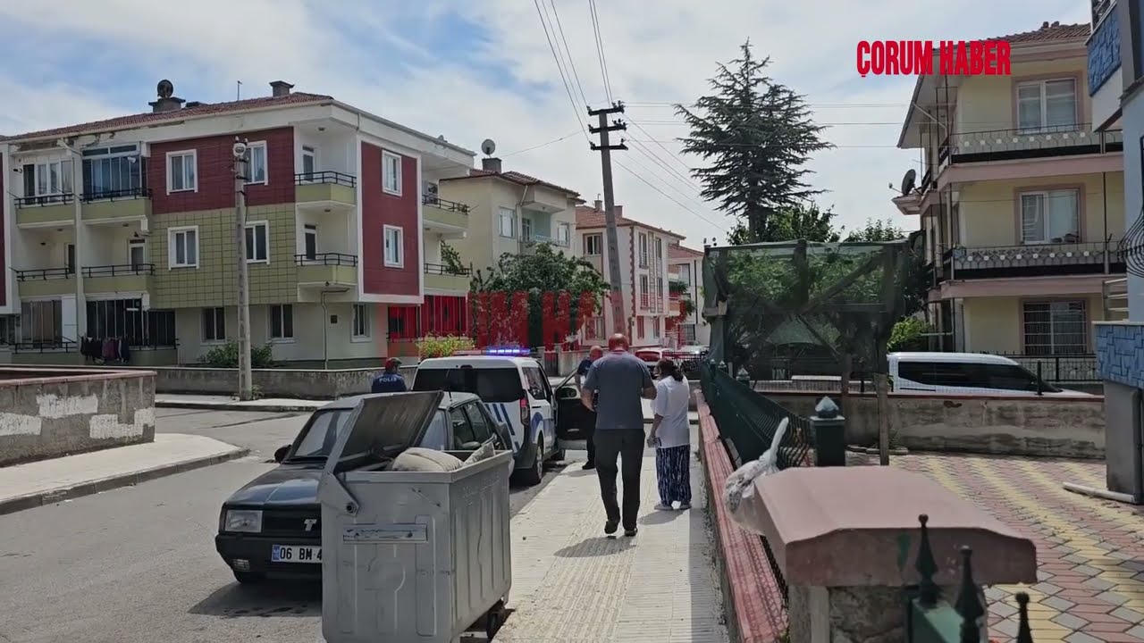 Çorum'da 19 yaşındaki kız annesi ve babasını bıçakla rehin aldı!