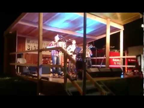 Ansambel POK- Ne gremo na drug planet (v živo)