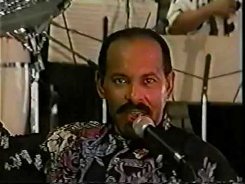 OSCAR D LEON:  LLUVIA CON NIEVE EN VIVO