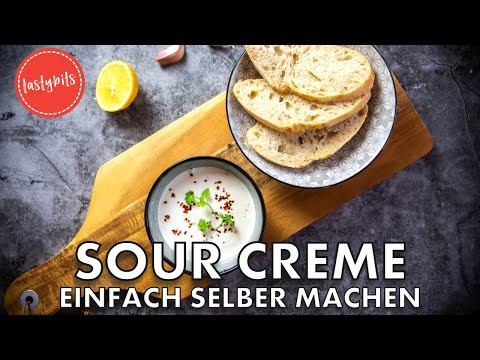 Make your own sour cream (recipe) - quick & easy dip!