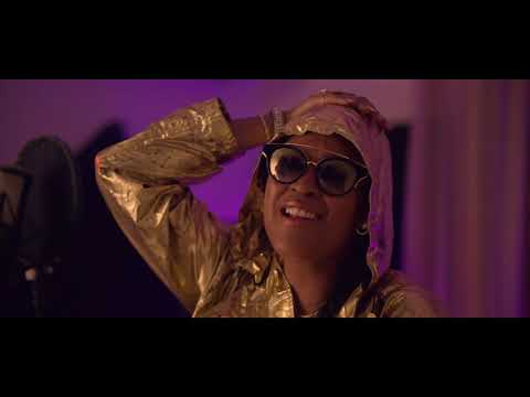 Shontelle Latest News, Bio, Profile, Album, Movie and Photo.