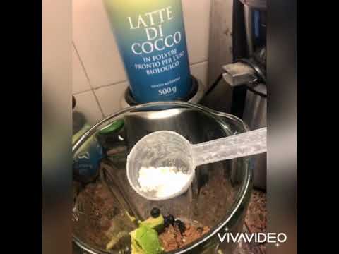 Budino avocado e mirtilli