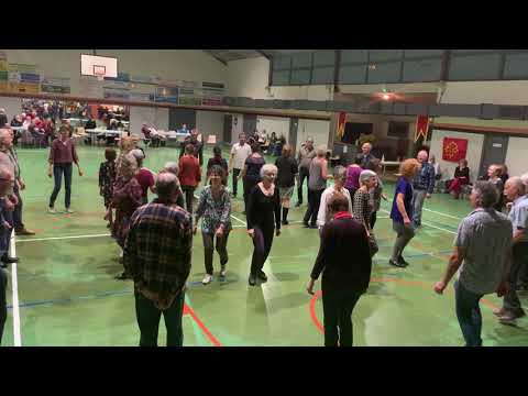 Galop Gascon dansé à Saint Nauphary 82 avec " Sem d'aïci "