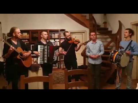 Grupul de colindatori ArtEco - Din cer senin (Cristian Pomohaci)